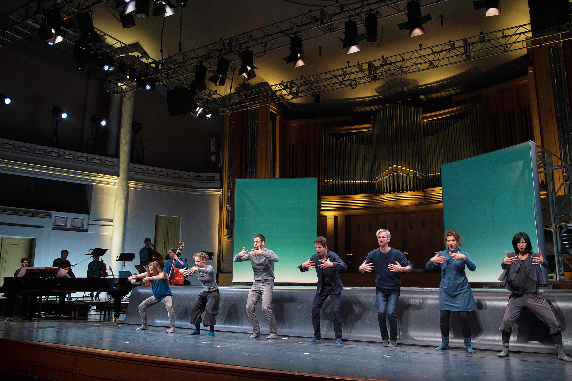 Silent Songs into the wild, Anna-Luise Recke, Julla von Landsberg, Michael Shapira, Nikolay Borchev, Ted Schmitz, Sarah Laulan, Yui Kawaguchi, 
